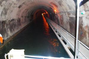 This is what the tunnel look like for 5 km