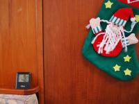 another guage- note Nuala getting ready for Christmas