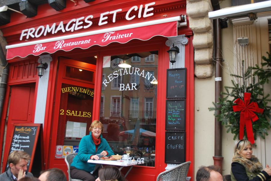 Nuala enoyes coffee in Place St Vincent after market- note how mild it is