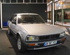 Peugeot 504 same model and colour as I had in the 1990's