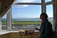 We treated ourselfs to lunch look out at the sea